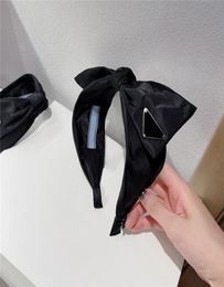 Retro Metal Triangle Label Headbands Elegant Lady Bow Hair Hoop Women Knotted Sports Headband Home Outdoor Jewelry8914255