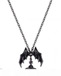 Queen Mother Demon Evil Titanium Black Wings Diamond Saturn Necklace Super Cool Punk Bat4617745