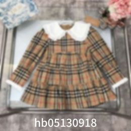 Basic & Casual Dresses Autumn Winter White Small Lapel Design Cake Skirt with Plaid Pattern, Three-dimensional Cutting, Sweet Cute