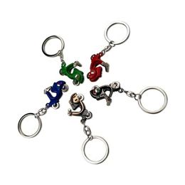 Key Rings Cute metal motorcycle keychain creative car keyrings fashionable small gift for men women couples friends pendants 240413