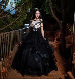 Gothic Black ALine Wedding Dresses Tiers Ruffles Skirt Lace Appliques Custom Illusion Bateau Neck Vintage Puffy Bridal Gowns 20231360559