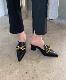 2022 Summer Luxury Brand Women Black High Heels Slippers Close Toe Block Heels Mules Designer Slip On Loafers Slides Party Shoes2136682