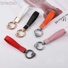 Key Rings Womens Luxury Metal Leather Keychain Holder Mens Gadgets Couple Auto Keyring Accessories High Quality Car Key Holder 240412