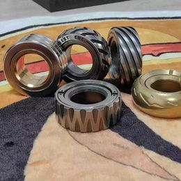 Decompression Toy Stainless Steel Brass Mechanic EDC Ring Adult Decompression Toy Magnetic Metal Fingertip Gyro Leisure Entertainment Trendy Play 240412