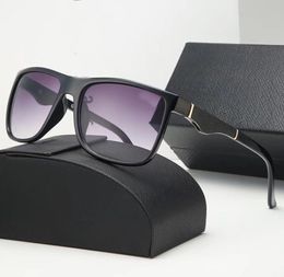 Luxury Mens Designer sunglasses Protection Sun Original Eyeglasses Fashion Classic driving glasses PC Black an Brown Frame Mirrors5826741