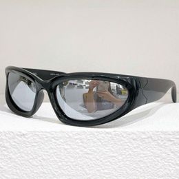 Damen Sport Swift Oval Sonnenbrille BB0157S Schwarzer Rahmenspiegel -Objektiv UV400 Protection241W