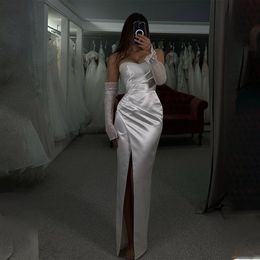Sexy Simple Sweethart Stulling Long Sleeves Satin Sheath/Mermaid Wedding Dresses Side Slit Custom Made