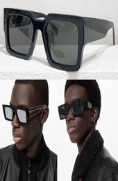 The popular CLASH SQUARE sunglasses Z1580 are added to the 2022 spring and summer mens glasses series Wide frame sets a modern ton9699499