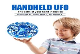 Anticollision LED Flying Helicopter Magic Hand UFO Aircraft Sensing Mini Induction Drone UFO toys Kids Electric Electronic Toy5305565