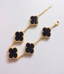 2021 Luxury goods 5 flowers Classic Fashion Four Leaf Clover bracelet Gold Chain Shell Bracelets Charm Brand Bangle Hand Jewellery m9836003