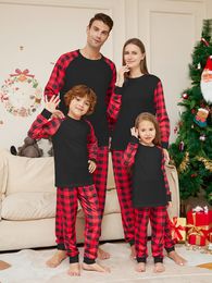 Xmas Family Matching Outfits 2024 News Christmas Pyjamas Father Mother Kids Baby Same Sleepwear Family Look Pyjamas Clothing Set