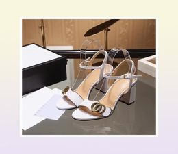 Classiche scarpe da design di sandali con tacco alto alla moda Fashi