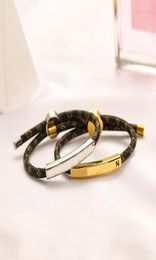 Europe America Style Charm Bracelets Brand Men Women Presbyopic Leather Magnetic Buckle Hand Rope Plaid Brand Design Engraved V Le8744548