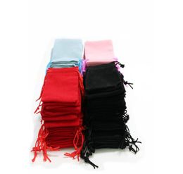 100pcs 5x7cm Velvet Drawstring Pouch BagJewelry Bag ChristmasWedding Gift Bags Black Red Pink Blue 8 Colour GC1739013347