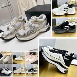 Running Shoes Designer Mulheres fora do escritório tênis de tênis Sapatos de canal de luxo Low Top Trainer Suede Samakers Branco Black For Men ChannelShoes