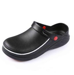 Unisex Slippers Nonslip Waterproof Oilproof Kitchen Work Chef Shoes Master el Restaurant Nonlace Slipon Casual Shoes AA2209844044