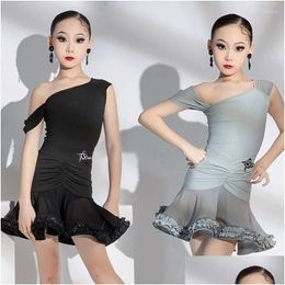 Stage Wear 2024 Latin Dance Performance Costumes For Girls Oblique Shoder Topps Splits kjolar Suit Chacha Rumba Dress DN17637 Drop Deli Otuxf