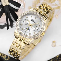 Wristwatches Women's Watch Luxury Shiny Diamond Simple 3 Pointer Scale Dial Quartz Double -press Folding Table Buckle Clock