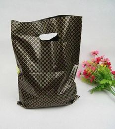 50pcslot Black Lattice Large Plastic Shopping Bags Thick Boutique Gift Clothing Packaging Plastic Gift Bag With Handles3078828