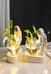 1Pc Nordic Style Space Astronaut Terrarium Hydroponic Plant Vase Decoration Vintage Flower Pots Tabletop Plant Home Bonsai Decor H5350915