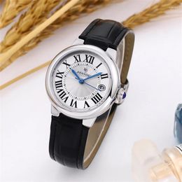 Wristwatches Men's Watch Roman Number Scale Quartz Blue Pointer Leather Strap Date Display Business Leisure Clock