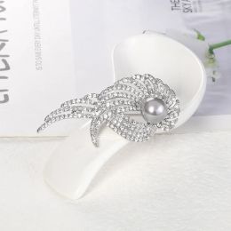 Angel Wings White Feather Brooch Pins Female Trendy Charm Pearl Inlaid Rhinestone Metal Brooches for Women High Grade