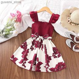 Moda de vestidos de menina para 4-7ys roupas de crianças pequenas garotas de tira vermelha impressão de retalhos de retalhos de verão Floral Pastoral Princess Diário Casual Vestido Y240412