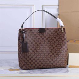 Chic L-letter Vintage Designer Handbags Classic Old Flower Fashion Tote Bag Women Leather Shopping Bag Purse Supple Flat Strap Lady Shoulder Bags Purses 240315