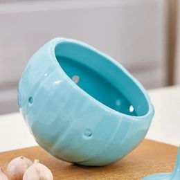 Ceramic Garlic Storage Jar with Lid Sealed Jar Hollowed Out Moisture Proof Mildew-proof Kitchen Utensils Irregular Storage Jar