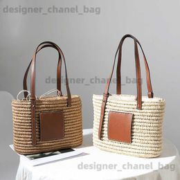 Shoulder Bags 2024 New Grass Woven Bag Fashion One Shoulder Handheld Woven Bag Womens Vine Woven Bag Versatile Square Vegetable Basket Bag T240412