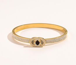 2022 New Fashionable Bracelets Women Bangle Luxury Designer Jewellery Crystal 18K Gold Plated Stainless steel Lovers Gift Bangles Me3883235