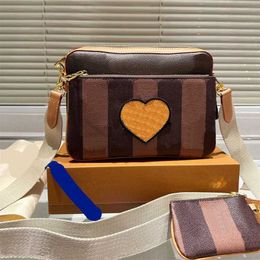 Chic Mirror Quality Designer Bag L-letter Men Classic Crossbody Messenger Bags Purse leather Luxurys Handbags Unisex Casual Shoulder Bags 231015