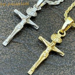 2023 New Arrival Fashion Custom Sier Gold Diamond Iced Out Necklace Pendant Jesus Moissanite Hip Hop Jewellery for Men