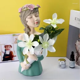 Decorative Figurines Nordic Flower Bouquet Girl Vase Resin Ornaments Home Livingroom Desktop Decoration Office Coffee Table Statue Crafts
