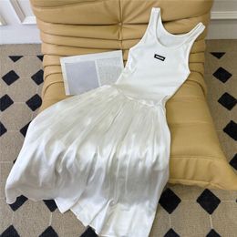 2024 Letter Badge Women Vest Dress Design Splicing Tank Skirts Summer Vacation Style White Black Dresses