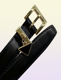 2022 Famous brand triangle women039s small belt black pin buckle belt top quality designer new leather waistband for woman girl6619675