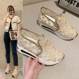 Casual Shoes Lace Mesh Sneakers Paltform Breathable Lazy Embroidered Fisherman's Women Slip On Comfy Heeled Woman