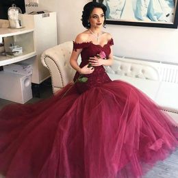 Party Dresses Arrival Burgundy Colour Prom Dress Aso Ebi Off The Shoulder Tulle Lace Floor Length Long Gown