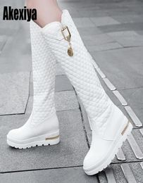 Новые женщины сапоги сапоги на коленях квадратные каблуки модные рубки резиновая подошва женщина кожаная обувь зимняя черная y2001143002679