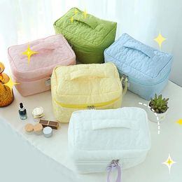 Storage Bags Cute Wash Bag Portable Soft Flower Large-capacity Travel Cosmetic For Women