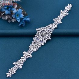 TOPQUEEN Belt Silver Diamond Wedding Belt luxury Rhinestones Bridal Sash Crystal Pearls Bridesmaid Belts For Wedding Gown S105