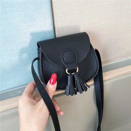 Handbags New Mini Childrens Bag Cute Tassel Decoration Princess Crossbody Bags for Baby Girls Fashion PU Shoulder Bag Gifts for Kids