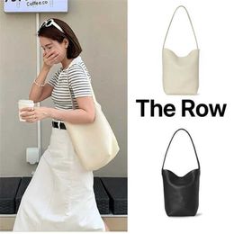 Chic Row The-Row Large Capacity Bucket Bags Commuting Mommy Bag One Shoulder Tote Bag Minimalist Designer Bag 231215