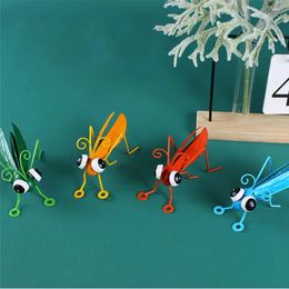 Garden Decorations Handmade Metal Grasshopper Decor Outdoor Wall Art Statues Ornaments Wooden Fence