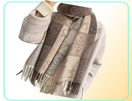 Scarves 2021 Colour matching old flower Lowe imitation cashmere scarf tassel lady light xury shawl8232810