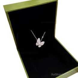 Gioielleria di design della collana due collane a ciondolo farfalla per donne in oro rosa con diamante rosa a guscio bianco guscio in acciaio inossidabile in acciaio in acciaio regalo regalo all'ingrosso