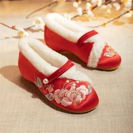 1 pair Women Winter Thicken Warmth Soft-soled Non-slip Plush Flats Shoes Ancient Style Chinese Embroidered Hanfu Shoes Girl Gift