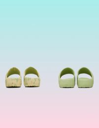 Adilette 22 Slides Slippers Men Designers Slide Desert Sand Magic Lime Black Grey Scuffs Women Outdoor Summer Beach Slipper3496816