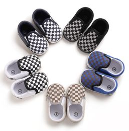 Новорожденные девочки девочки первые ходьки детская обувь клетчат