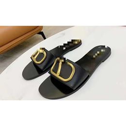 V Brand Summer Womens Slippers Sandales New Flat Bottom Decorative Buckle Sandals Designer Slides Versatile Litchi Pattern Slipper 3 Colours 843